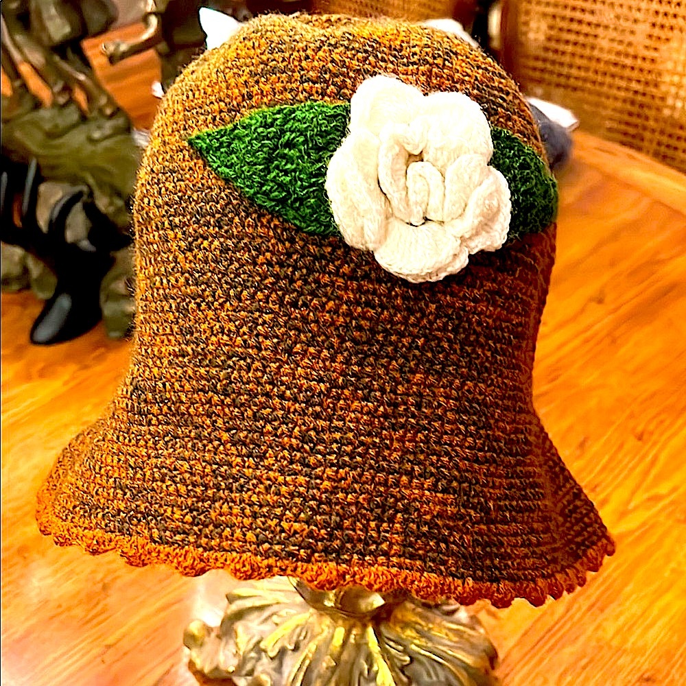 🇵🇪New PeruvianHandmade WoolHat &flower.Beautiful Chestnut Color Warm&NonScratchy